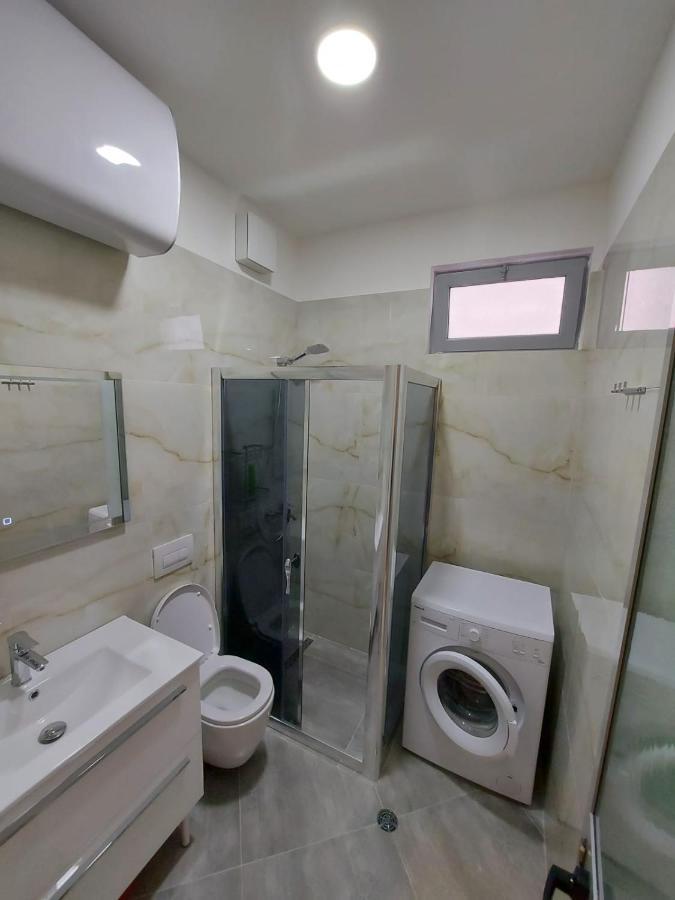 Eden Hotel Shëngjin Εξωτερικό φωτογραφία