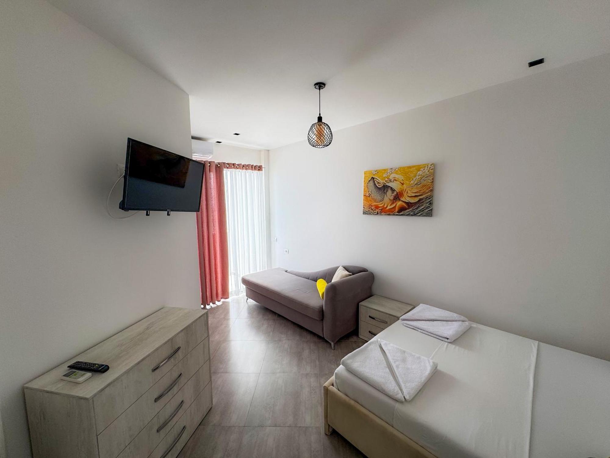 Eden Hotel Shëngjin Εξωτερικό φωτογραφία