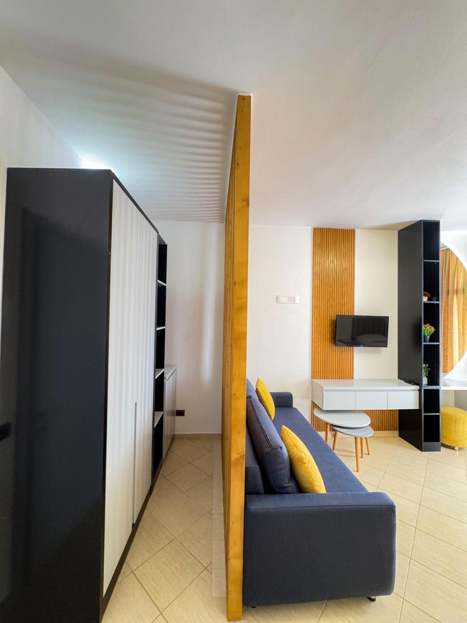 Eden Hotel Shëngjin Εξωτερικό φωτογραφία