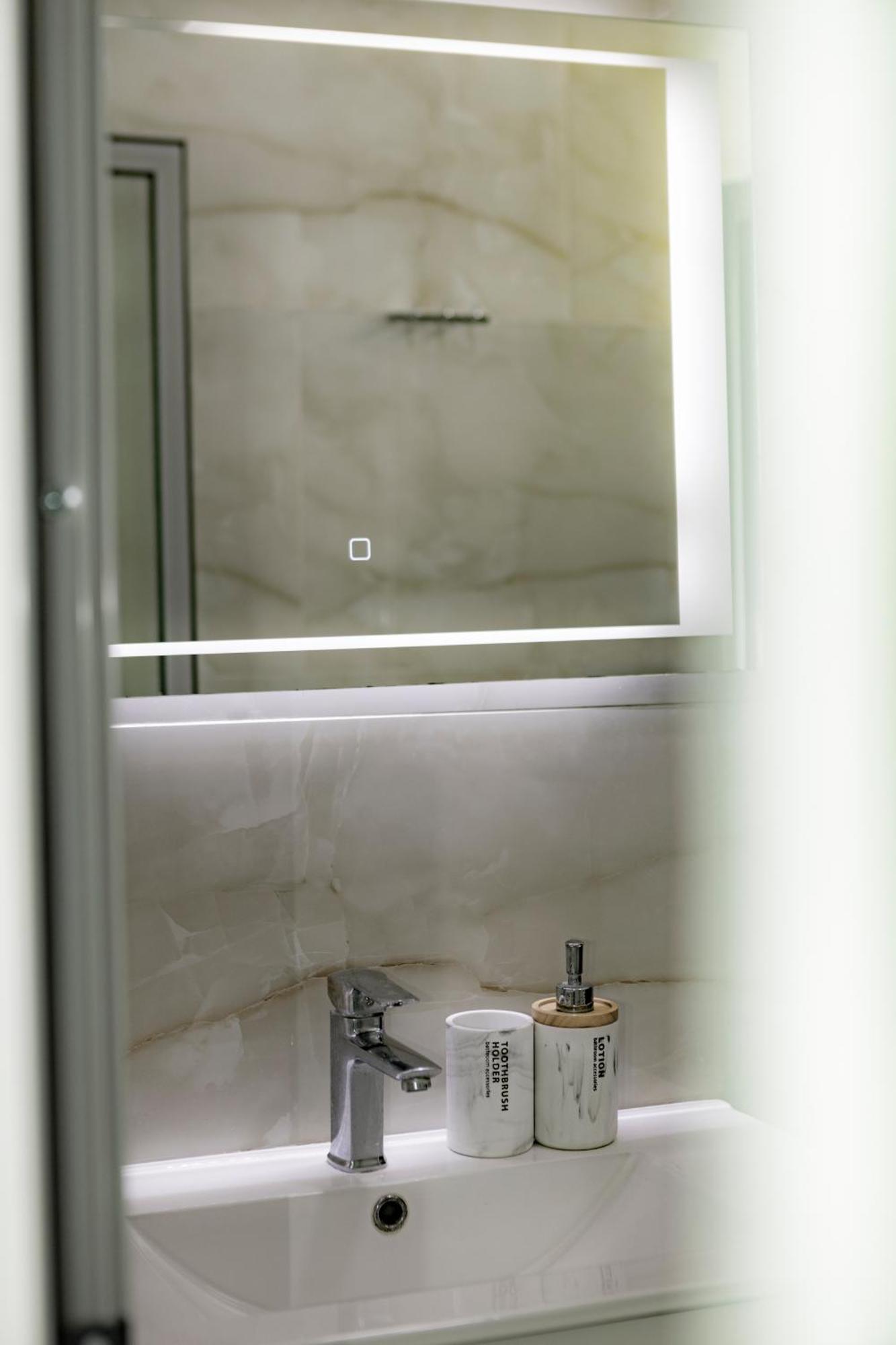Eden Hotel Shëngjin Εξωτερικό φωτογραφία